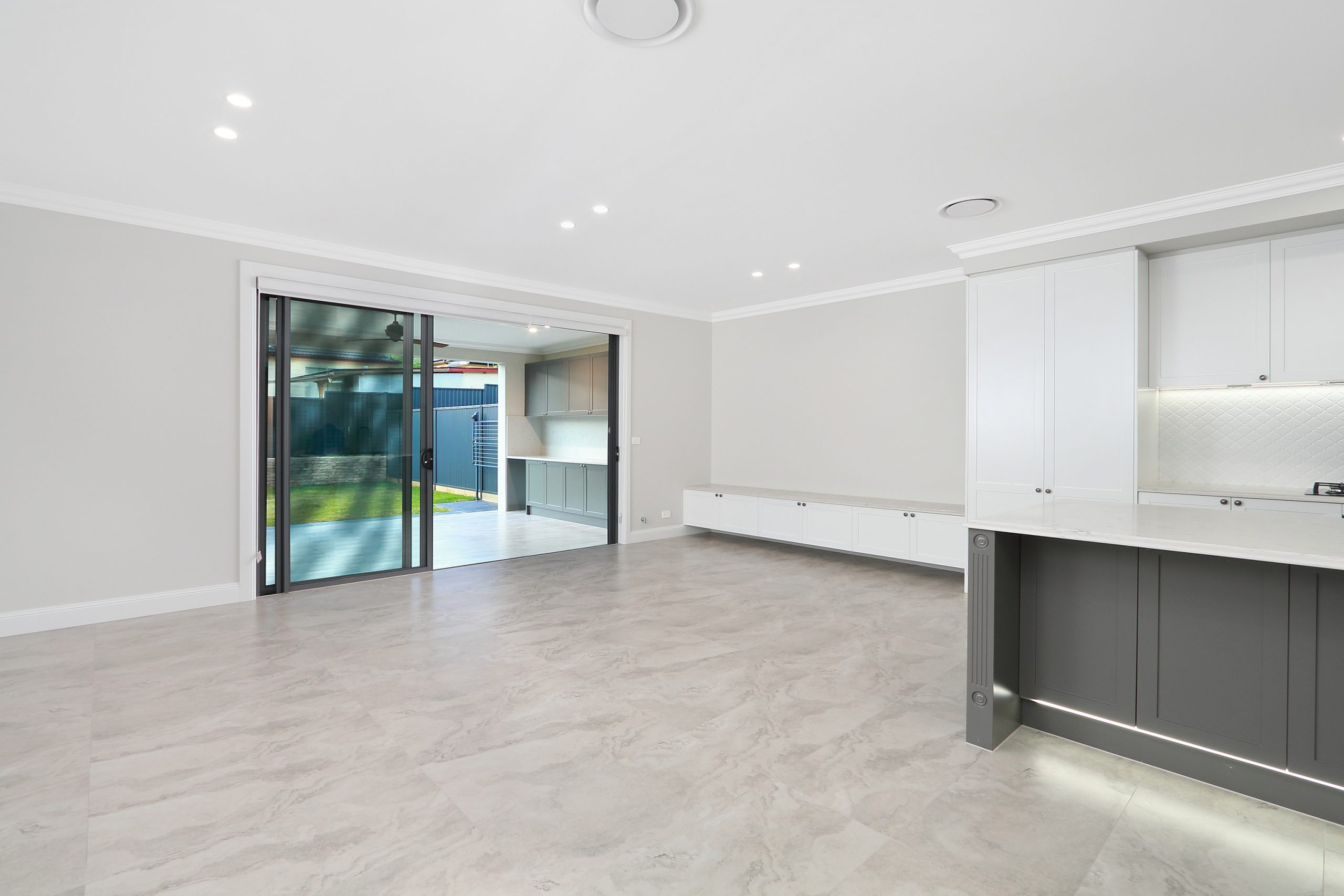 17 Eccles Lounge 17 Eccles Lounge