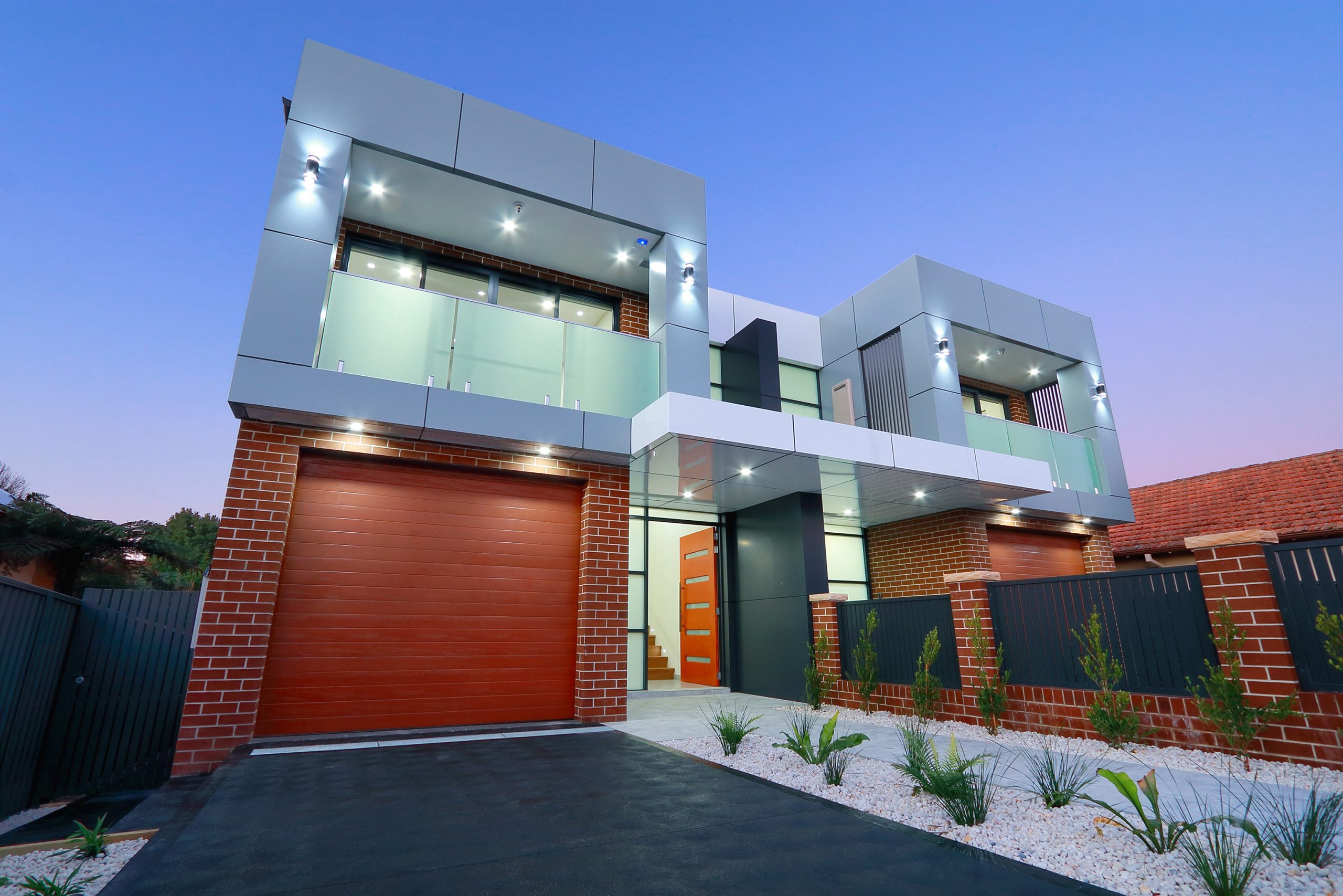 8 Narani Night Front 8 Narani Night Front